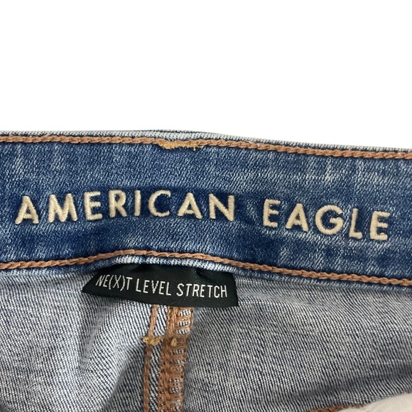 American Eagle Hi-Rise Shortie Blue Jean Shorts Distressed Size 4 - Picture 8 of 10